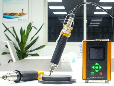 伺服電批加上機器人視覺，究竟是什么效果？-堅豐股份